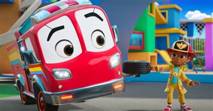 The Newest Trailer & Everything We Know So Far – Hollywood Life