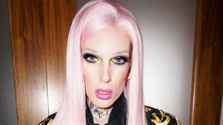 Who Is Jeffree Star? 5 Things To Know About The Famed Makeup Artist – Hollywood Life