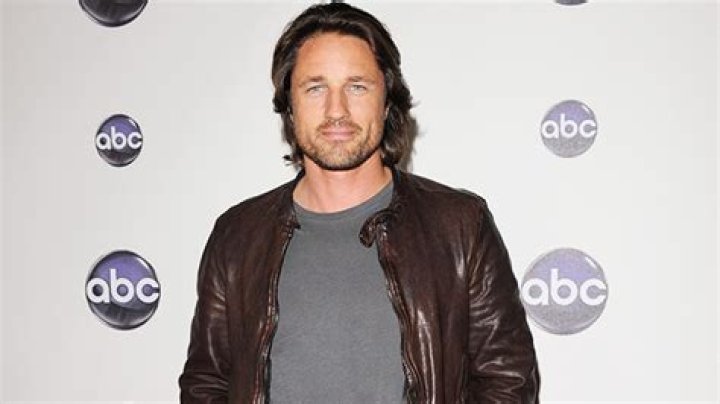 Who is Martin Henderson Girlfriend & Did they Just Call it Quits? – Hollywood Life