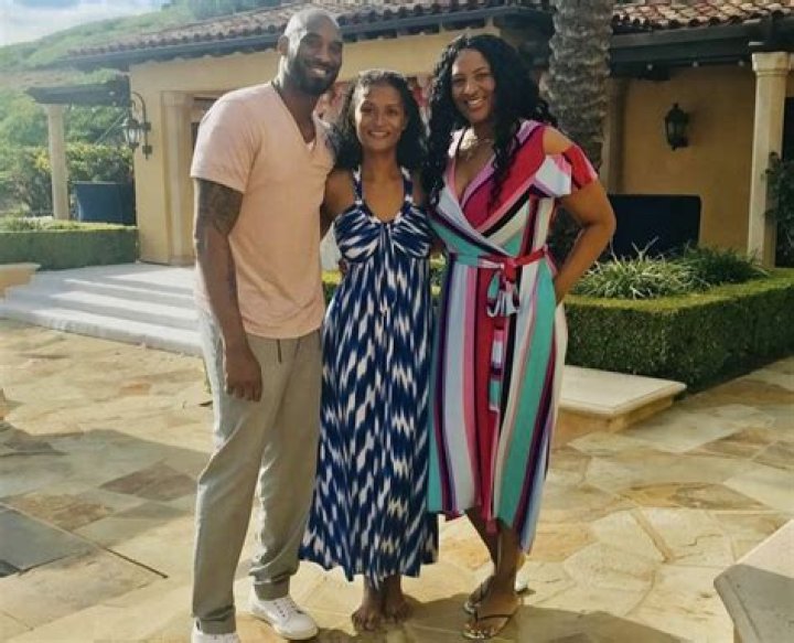 Who Is Sharia Washington? 5 Things To Know About Kobe Bryant’s Sister – Hollywood Life